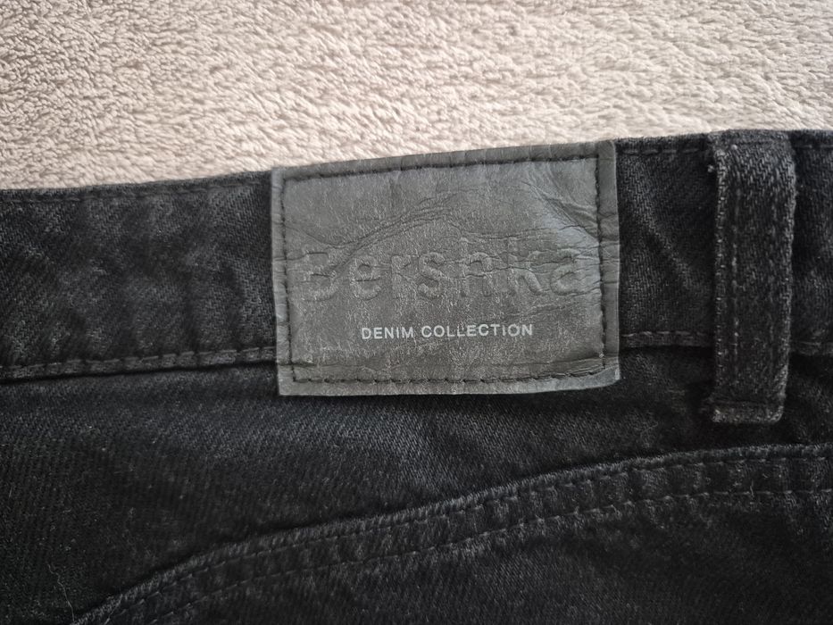 Blugi negri dama Bershka markme 36 mom fit