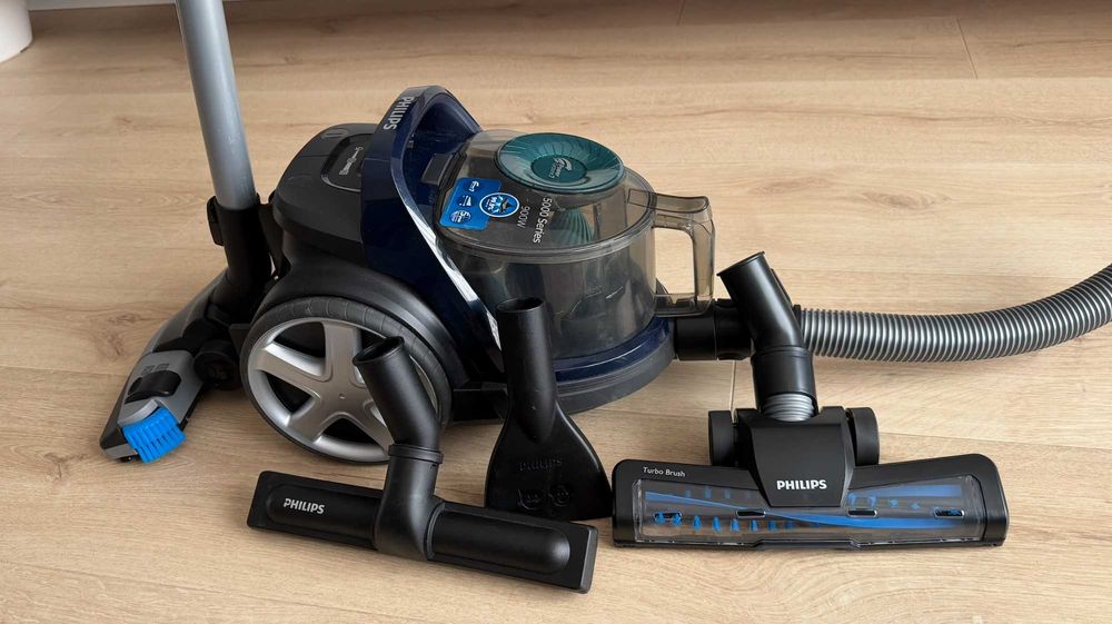 Безфилтърна прахосмукачка Philips PowerPro Active FC9556