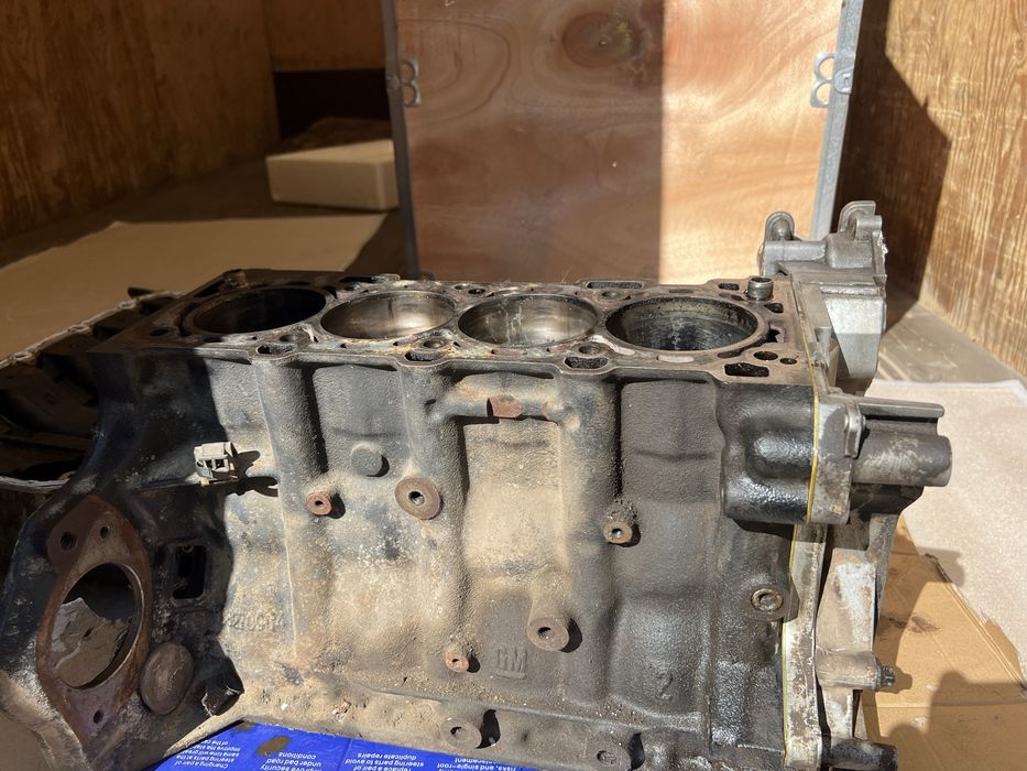 Продам блок Шевролет круз