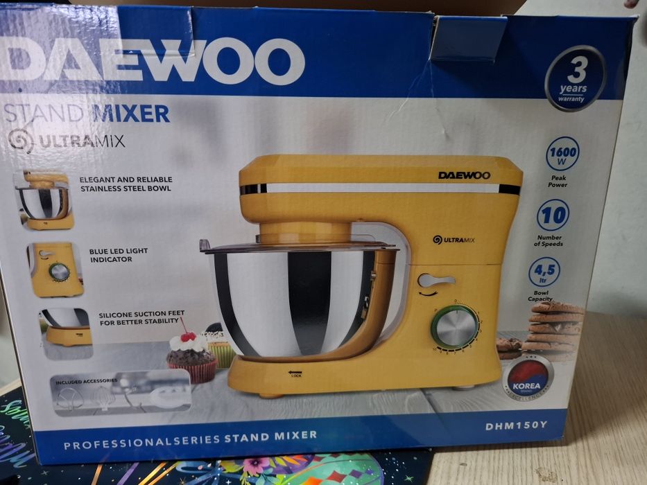 Roboti bucatarie noi