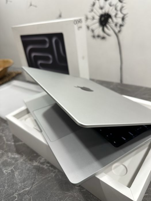 Macbook Pro 14 M3 Pro 18/512