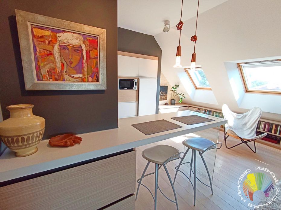 Дава се под наем Двустаен апартамент в Бургас, Център - 76 кв.м за 600 € - Снимка #3