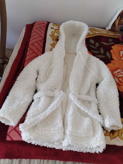 Vând blăniță albă 158 cm