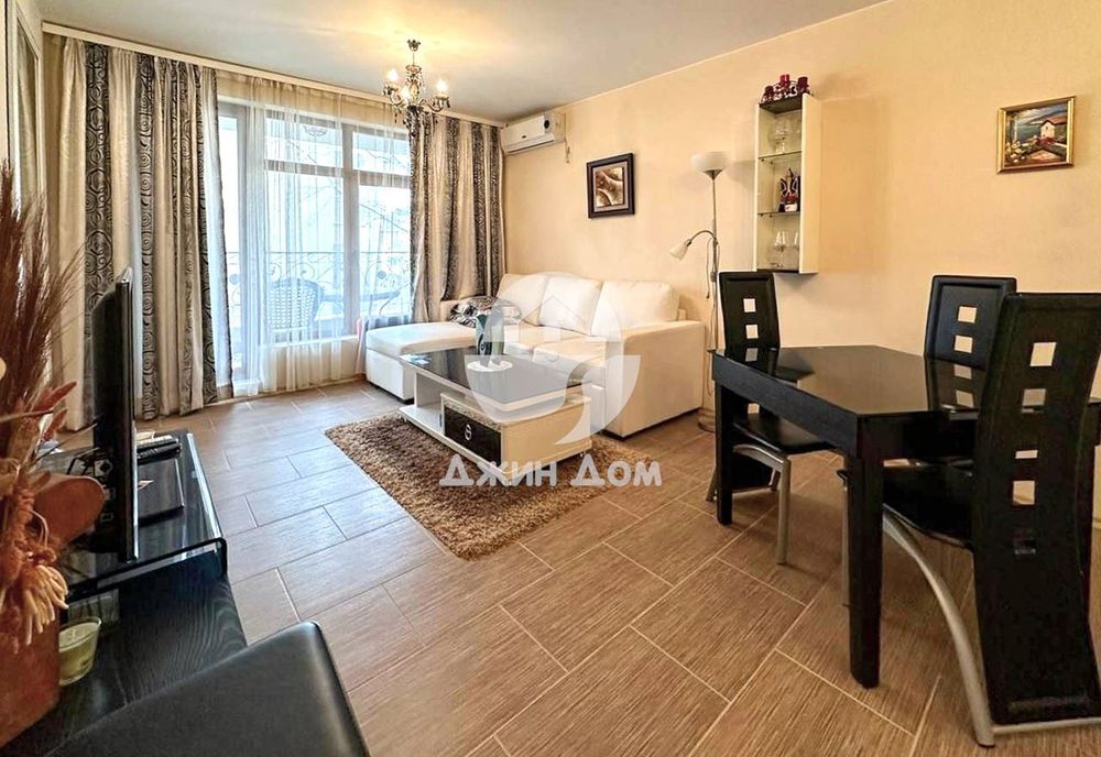 Двустаен апартамент на ПЪРВА ЛИНИЯ МОРЕ в к-с Рич 3, с. Равда