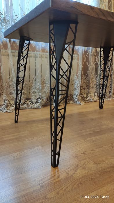 Стол   117х82см.