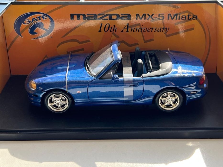 1:18 Mazda MX-5 Miata blue metallic