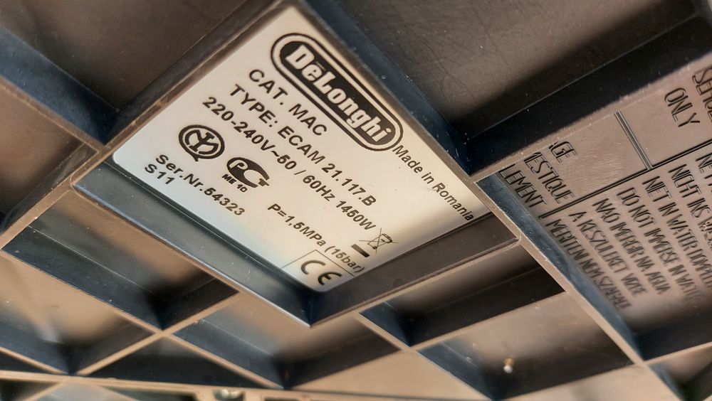 Кафе машина Delonghi Magnifica S Ecam 21.117.B Сервизирана saeco