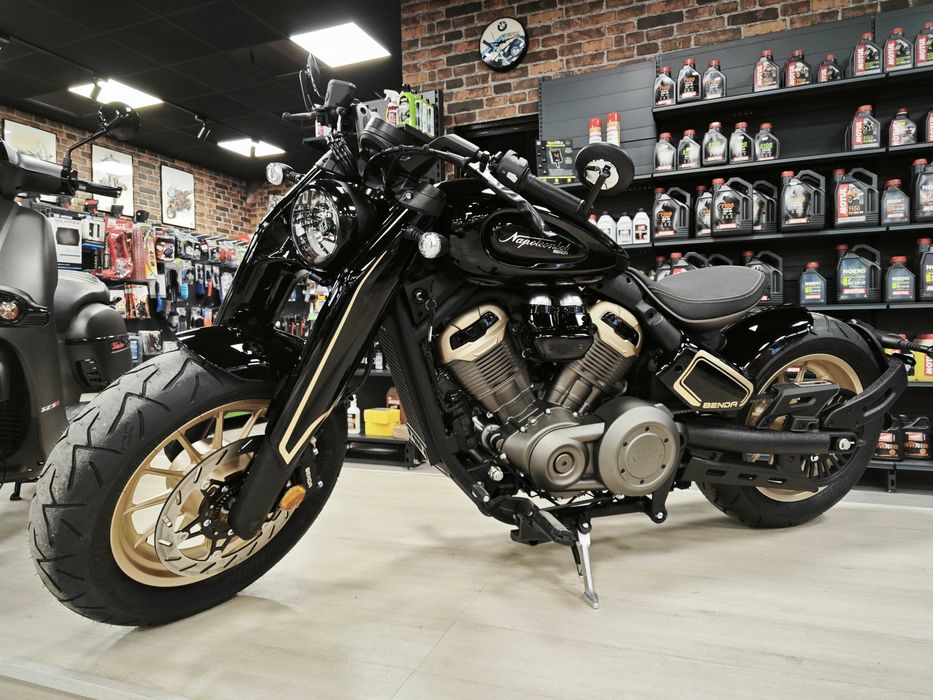 Motocicleta Benda Napoleon Bob 500 (V2, 48cp,  A2, sea solo) la MYMOTO