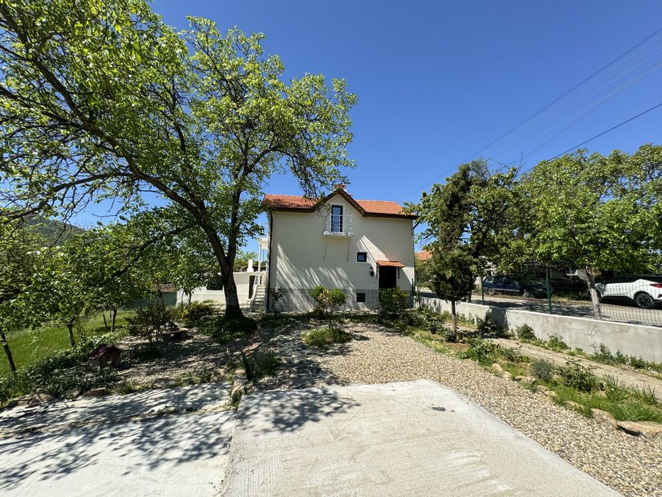 Продава се Къща в Казанлък - 155 кв.м за 938 €/кв.м - Снимка #4