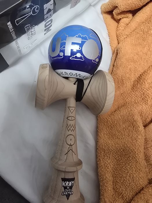 Kendama Krom UFO | NOUA