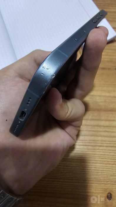 Iphone 16 голубой бу хорошое состояние