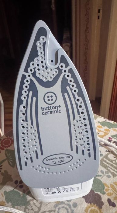 Продаю утюг с гладильной доской