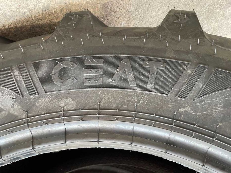 Anvelope noi radiale 380/70R28 pentru tractor CASE marca CEAT