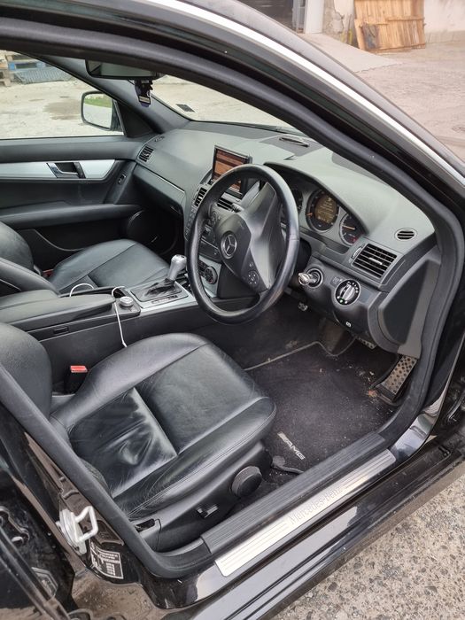 Dezmembrez Mercedes c class w204 2.2cdi