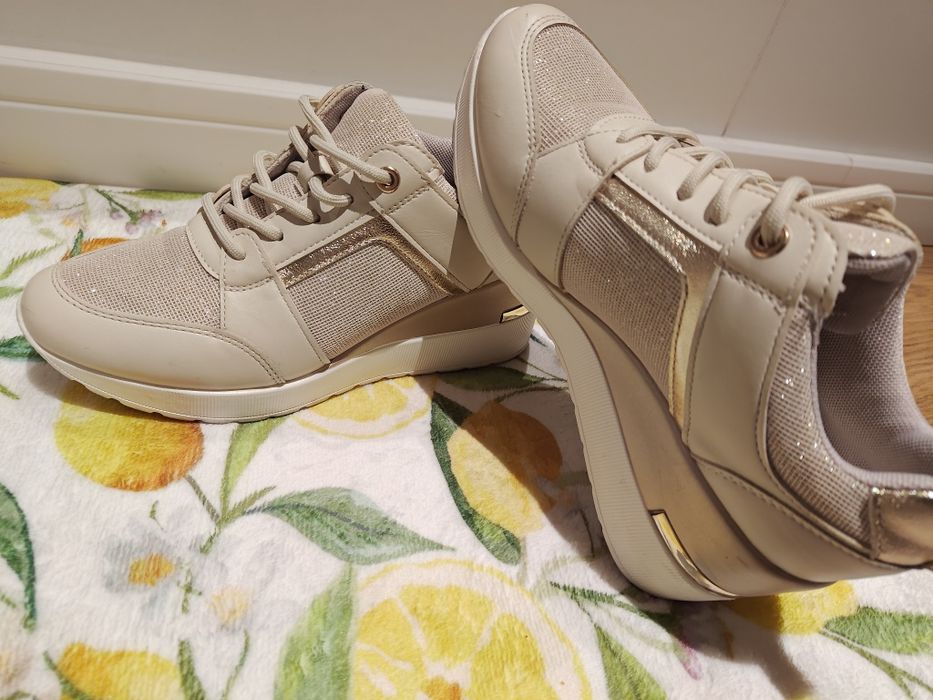Pantofi casual-eleganti cu platforma