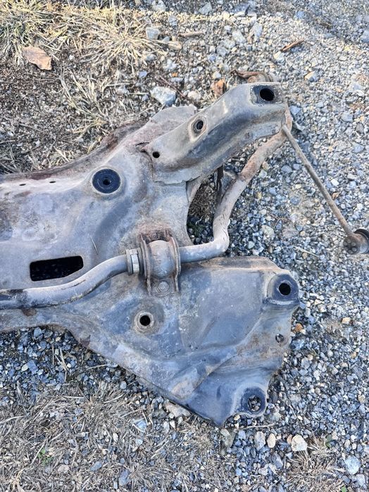 Продавам преден мост за Honda Jazz (2010)