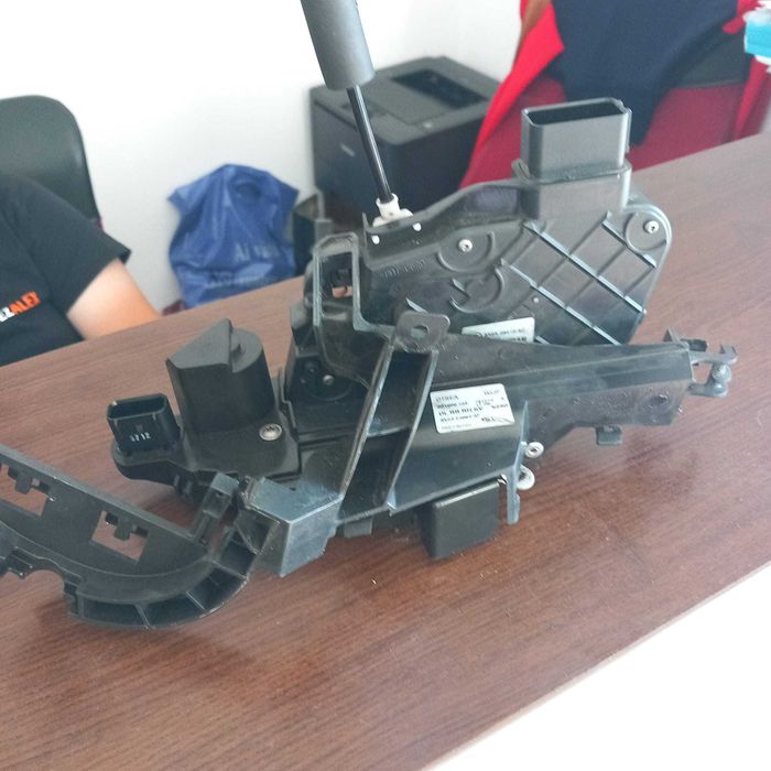 Broasca / actuator usa spate dreapta Jaguar XF 8X2A-26412-AC