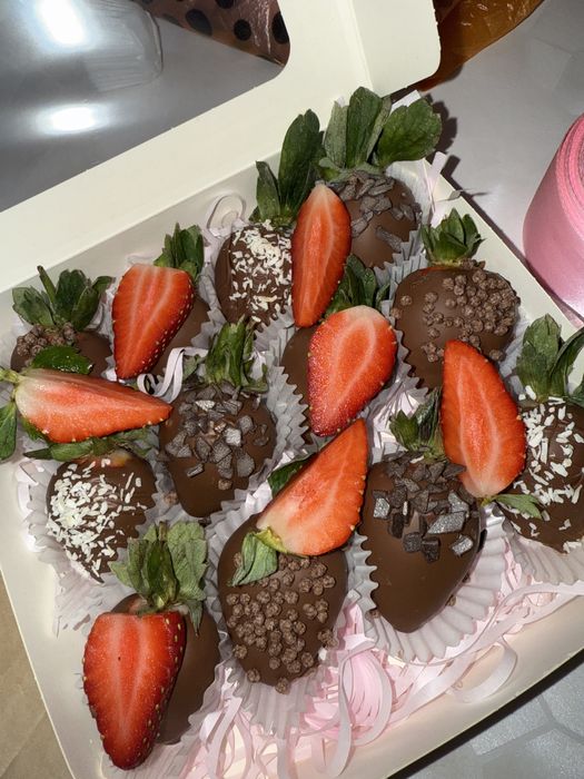 клубника в шоколаде