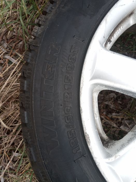 Джанти с перфектни ЧИСТО НОВИ гуми от ситроен ц2, Citroen C2