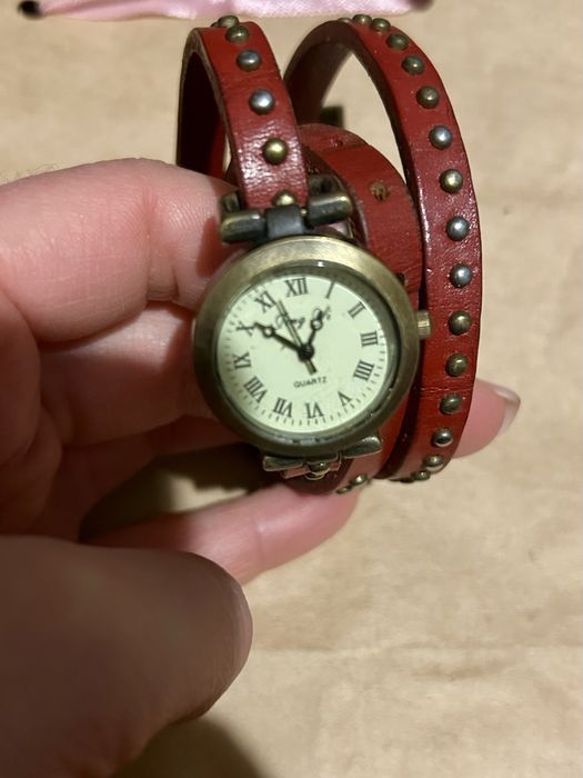 качественные женские часы все за 125.000