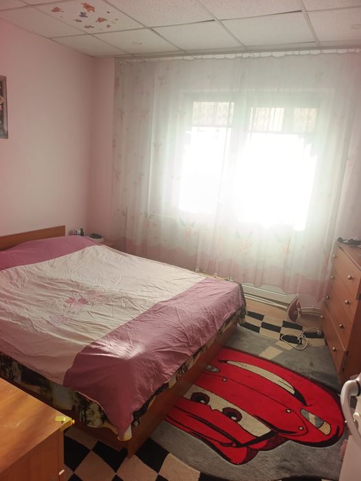 Vând apartament 2 camere Mioveni,etaj 2 ,spatios