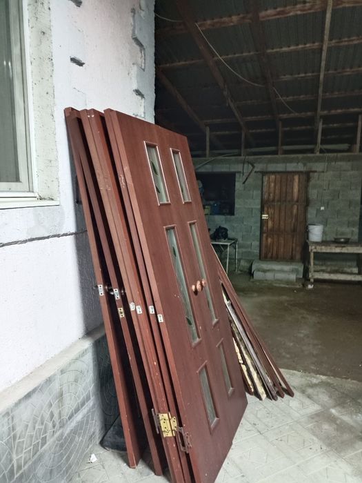 Двери б/у в хорошем состояние