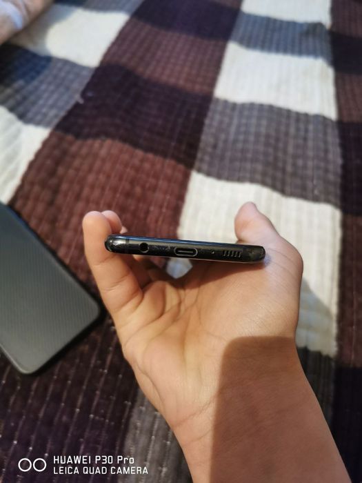 Samsung S10e продаю/обмен