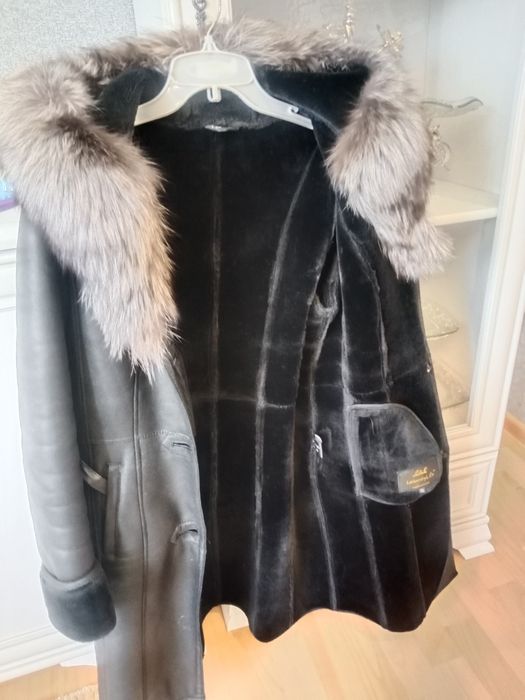 Пальто кожаное женское