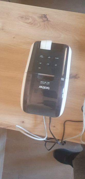 Vând imprimanta  brother noua