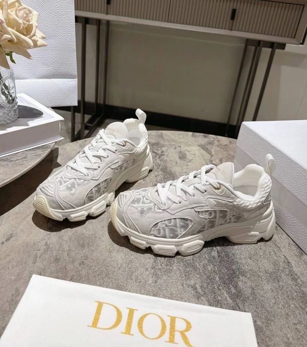 CD Chrono Sneaker -