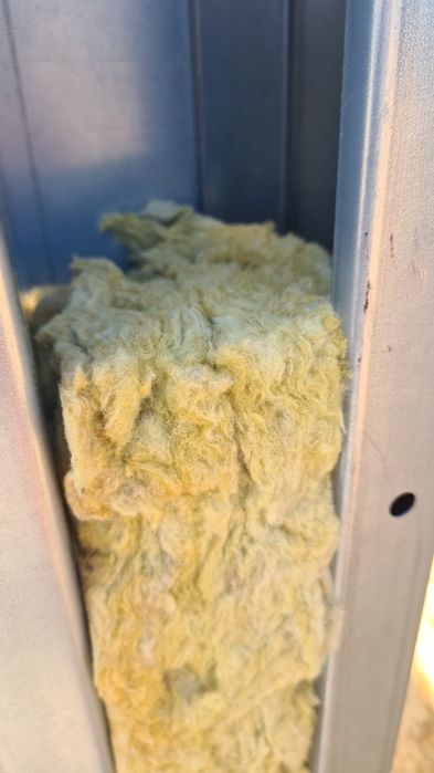 Casa la rosu sau la gata de la 250 € mp și 500 euro mp la gata