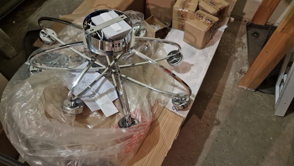 Светодиодная люстра