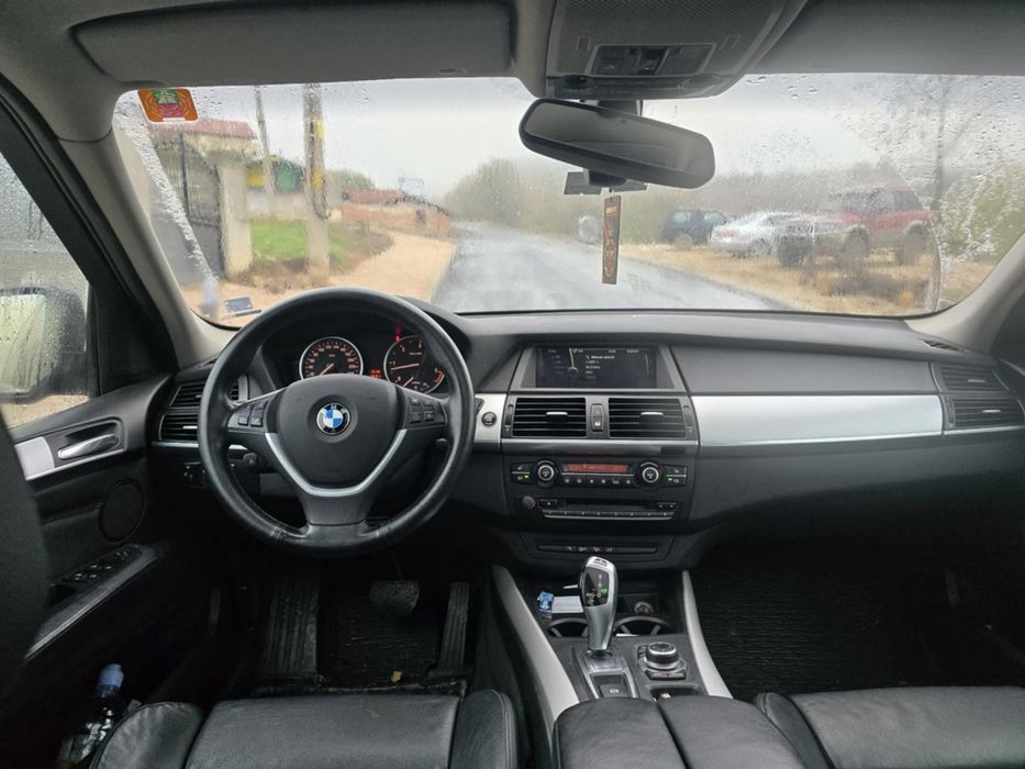 BMW X5 E70 facelift НА ЧАСТИ