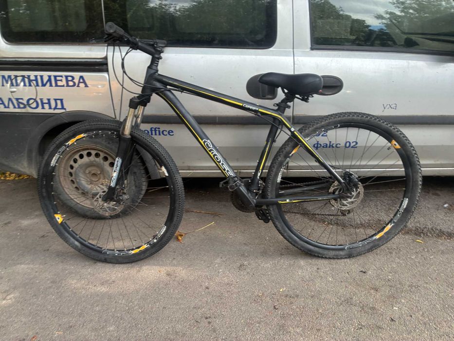 Продавам планински алуминиев велосипед Cross Grip 29 цола