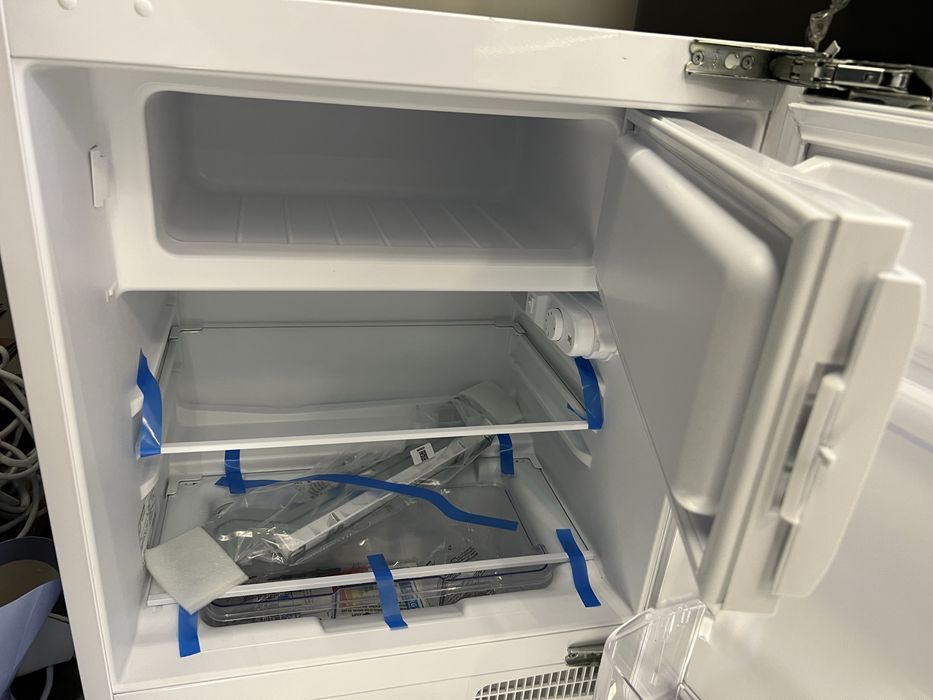 Встраиваемый мини - холодильник Hofmann