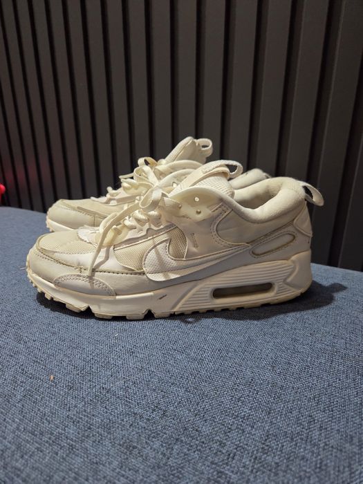 Продаются кроссовки