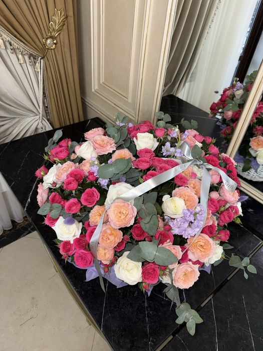 Букет цветов в корзине