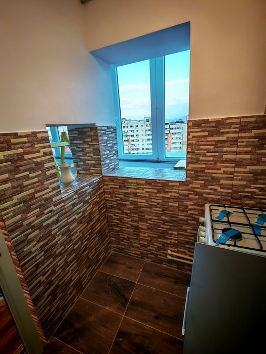 35ani exp Casa scarii Zugravit, faianta, gresie, sanitare, parchet, rigips
