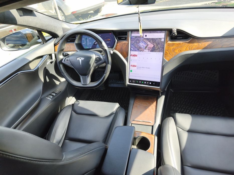 TESLA Model S 2020 — imagine 5
