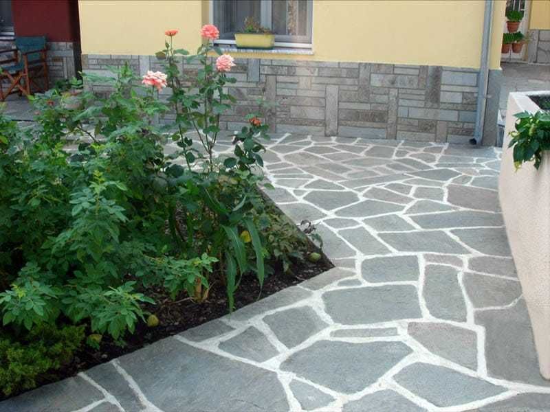 Piatra Naturala de Munte ( Grecia / Lisa / rau . )