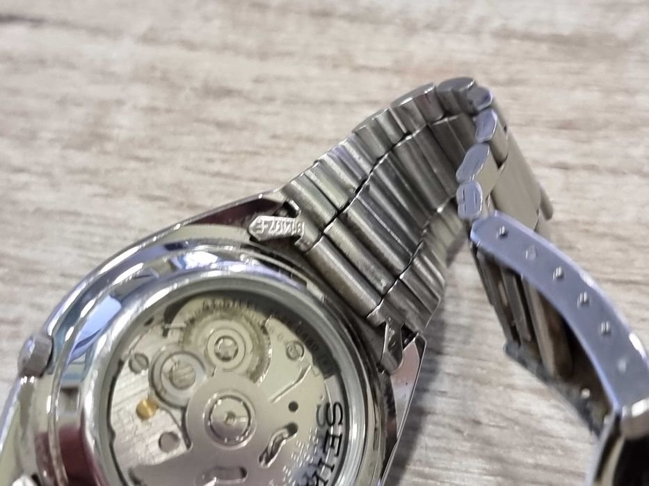 Часовник Seiko 5