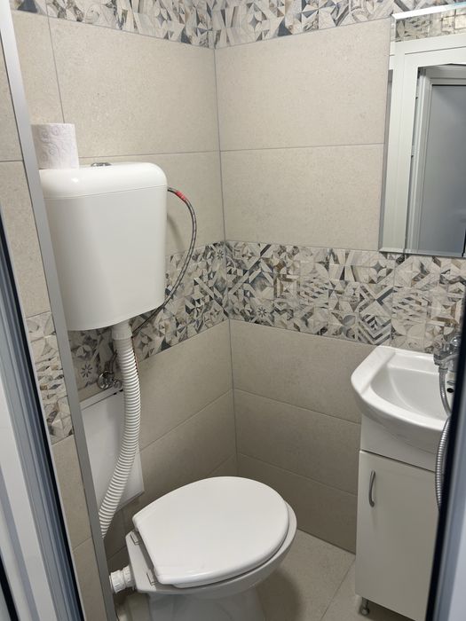 Дава се под наем Ателие в Шумен, 5-ти полк - 16000 кв.м за 163.2 € - Снимка #7