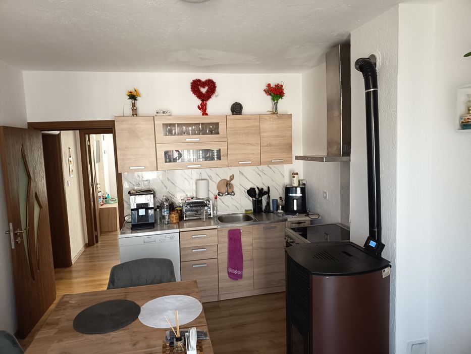 Продава се Етаж от къща в Смолян, Каптажа - 110 кв.м за 1273 €/кв.м - Снимка #1