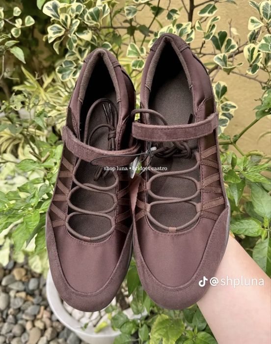Продам новые балетки GU