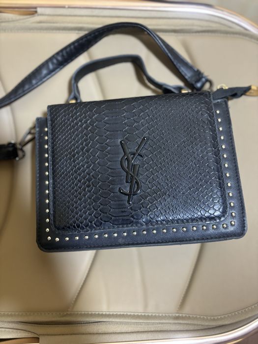 Ayollar sumkasi Saint Laurent