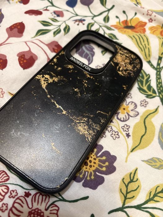 Husă iPhone 16 Pro cu MagSafe – Neagră, Slim & Elegantă