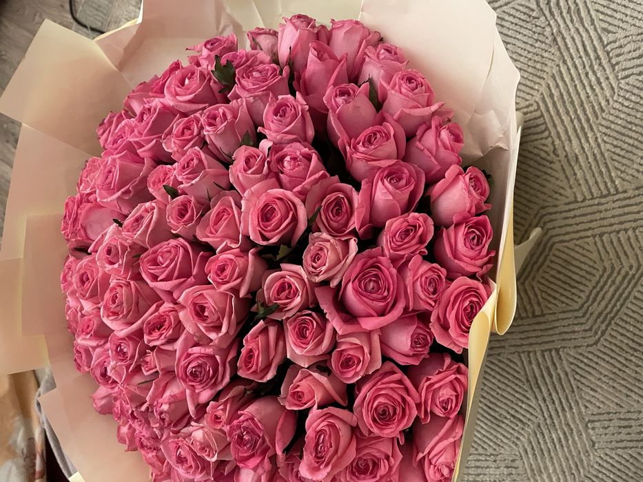 101 роза гүлдері