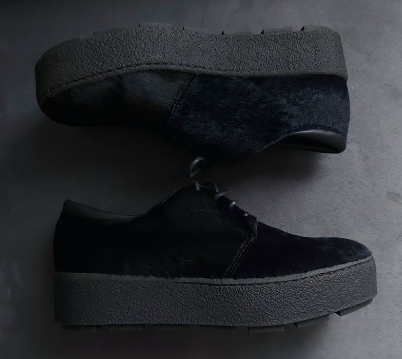 Vic Matie - Noi - Cu eticheta