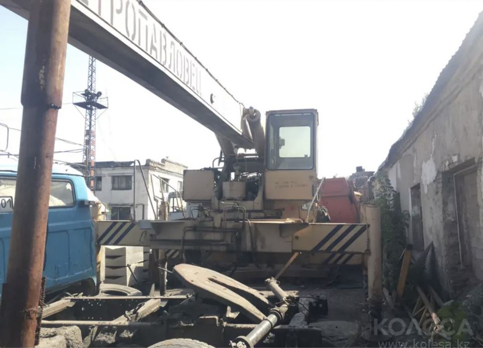 Продам кран на к-700 новое, погрузчик