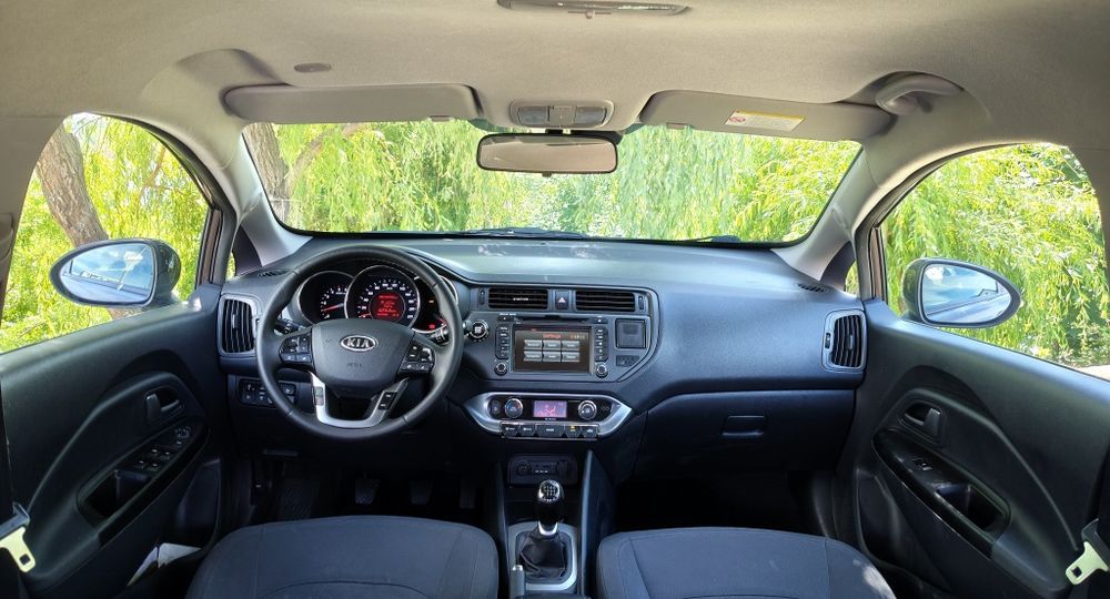 Proprietar vinde KIA Rio full